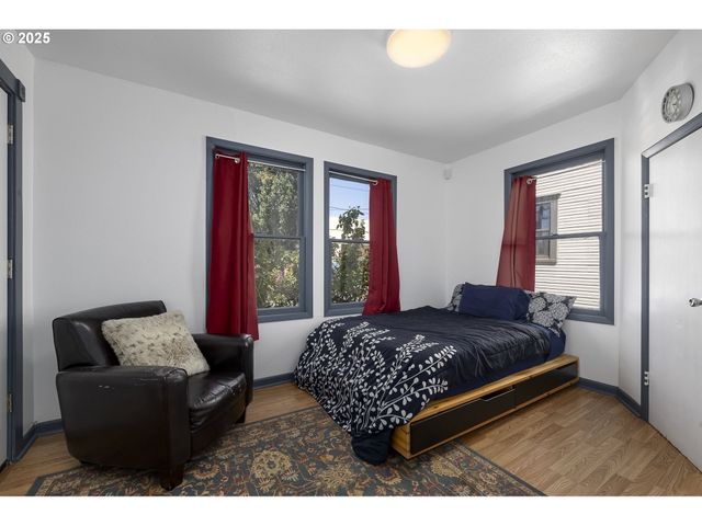 2018 Se 6TH Ave, Portland, OR 97214