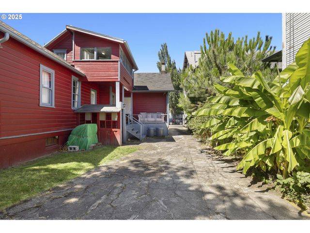 2018 Se 6TH Ave, Portland, OR 97214