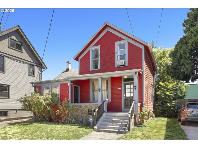 2018 Se 6TH Ave, Portland, OR 97214