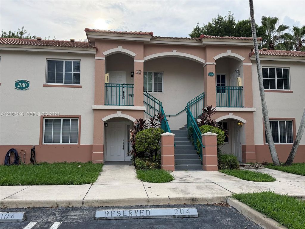 2910 SE 13th Road 104-44, Homestead, FL 33035