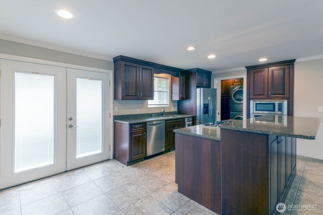 5207 Erlands Point Road NW, Bremerton, WA 98312