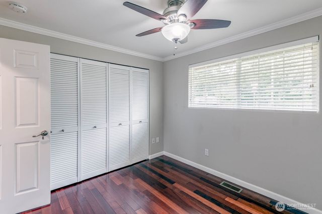 5207 Erlands Point Road NW, Bremerton, WA 98312