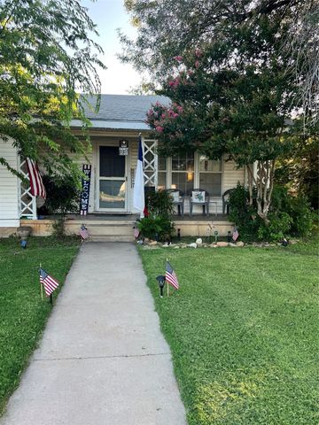 2113 4th Street, Brownwood, TX 76801