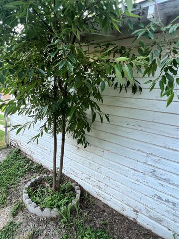 2113 4th Street, Brownwood, TX 76801