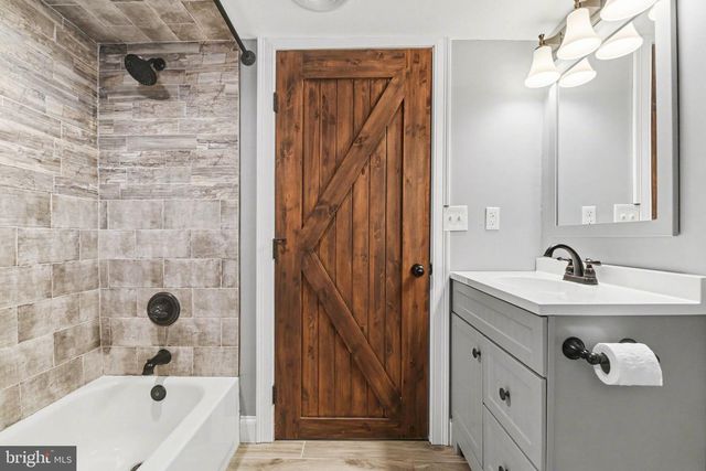 21 ZEIGLER MILL RD, Gettysburg, PA 17325