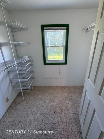 4095 Shattuck Road, Saginaw, MI 48603