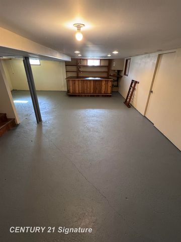 4095 Shattuck Road, Saginaw, MI 48603
