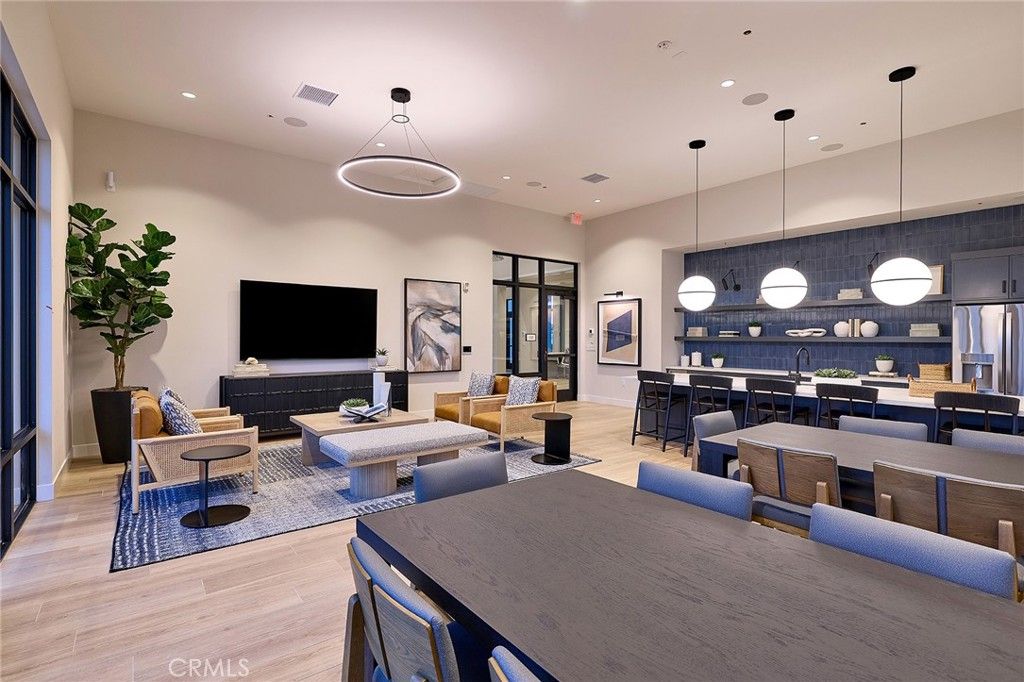 Image 19 of property listing at 5917 Gramercy Way, Eastvale, CA 92880