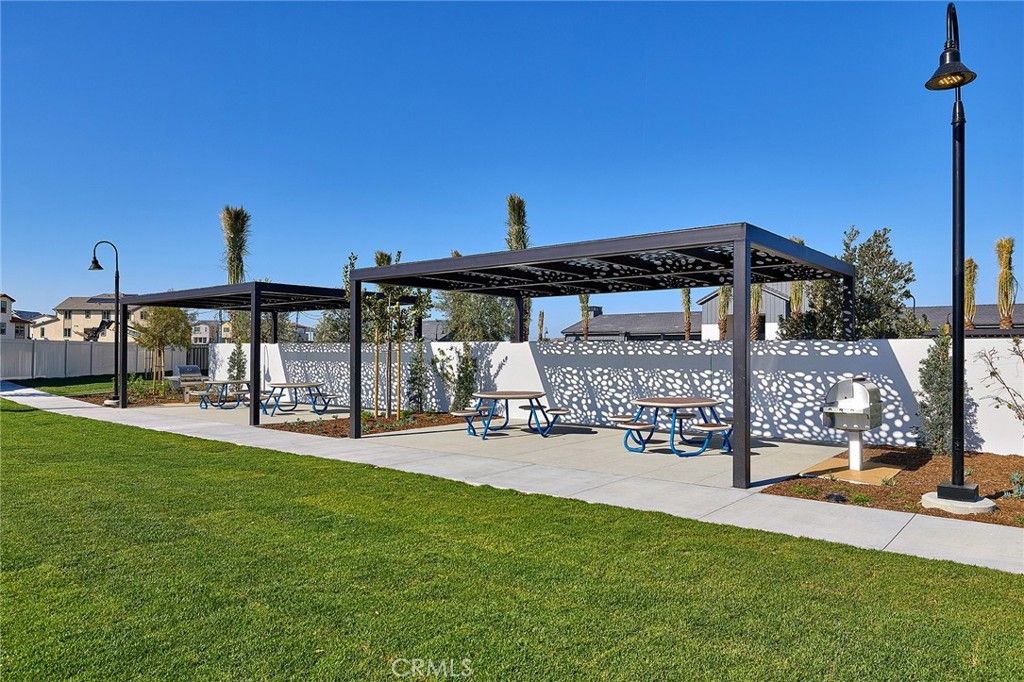 Image 20 of property listing at 5917 Gramercy Way, Eastvale, CA 92880