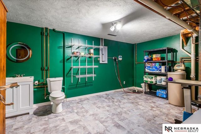 7911 S 151 Avenue Circle, Omaha, NE 68138