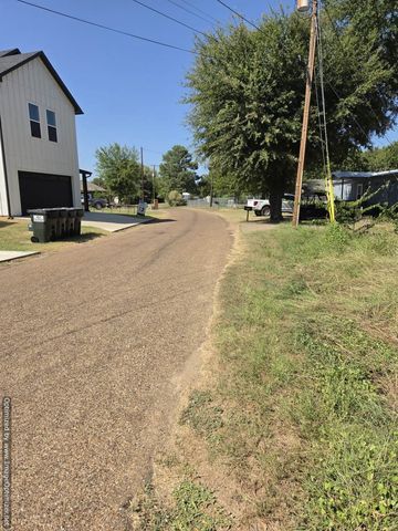 100 Hilltop Drive, Trinidad, TX 75163