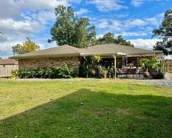 245 Lake Crescent Circle, Houma, LA 70360
