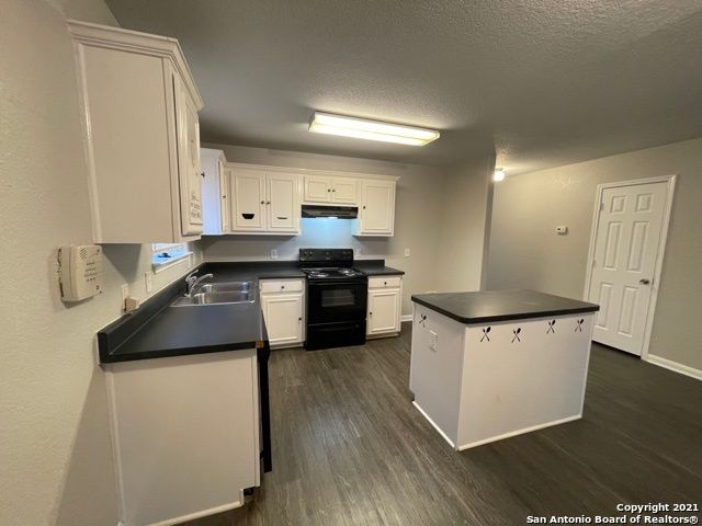 5730 BUTCH CYN, San Antonio, TX 78252