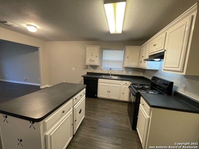 5730 BUTCH CYN, San Antonio, TX 78252