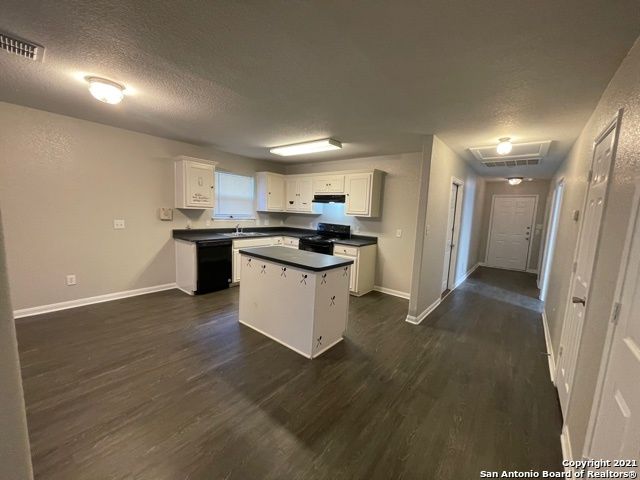 5730 BUTCH CYN, San Antonio, TX 78252