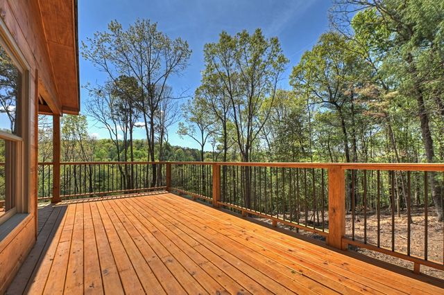 394 Blackberry Circle, Ellijay, GA 30536