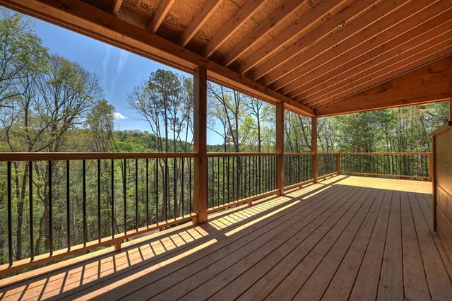 394 Blackberry Circle, Ellijay, GA 30536