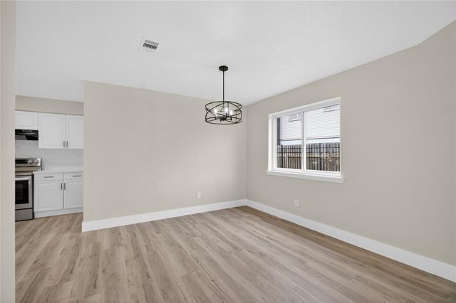 7807 Swallow Park Dr, Humble, TX 77396