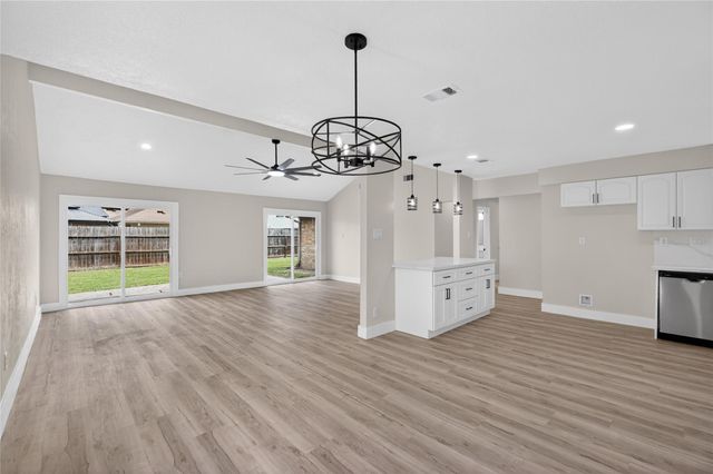 7807 Swallow Park Dr, Humble, TX 77396