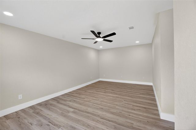 7807 Swallow Park Dr, Humble, TX 77396