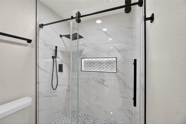 7807 Swallow Park Dr, Humble, TX 77396