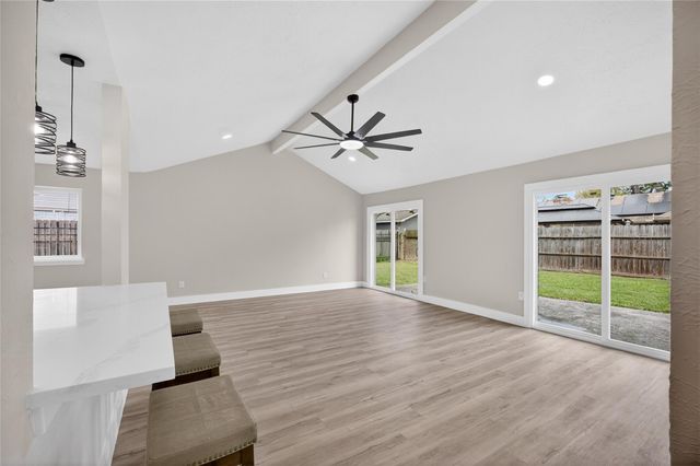 7807 Swallow Park Dr, Humble, TX 77396