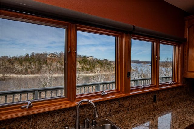 8340 Eagle Crest Drive, Rogers, AR 72756