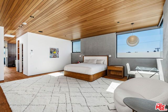 303 Windward Avenue, Venice (los Angeles), CA 90291