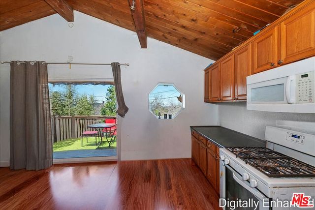 33436 Music Camp Road, Apple Valley, CA 92308