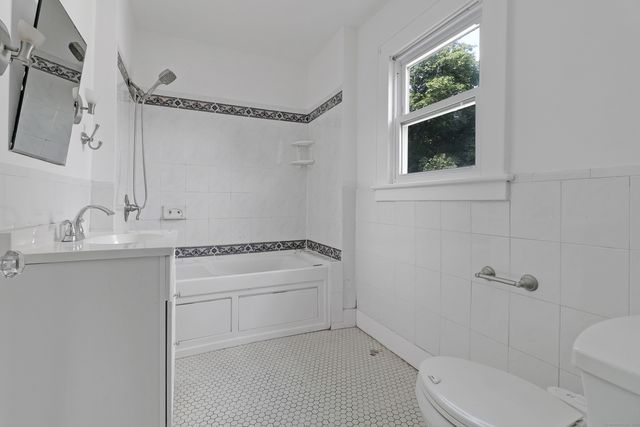 185 Wakelee Avenue, Ansonia, CT 06401