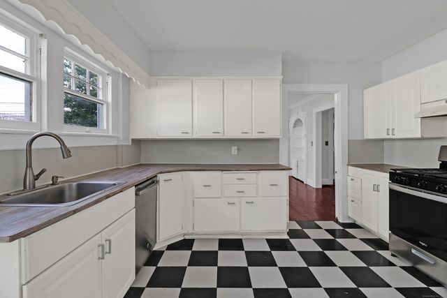 185 Wakelee Avenue, Ansonia, CT 06401