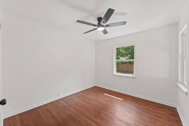 826 Harbor Drive, Lewisville, TX 75057