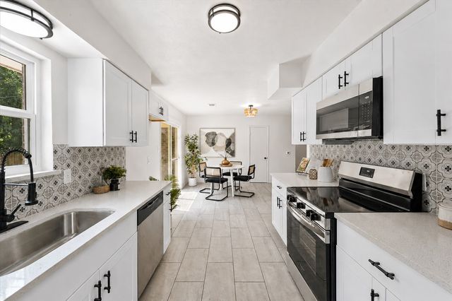 826 Harbor Drive, Lewisville, TX 75057