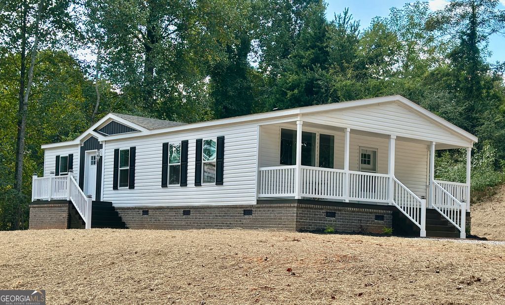 1046 Cannon Bridge Road, Demorest, GA 30535