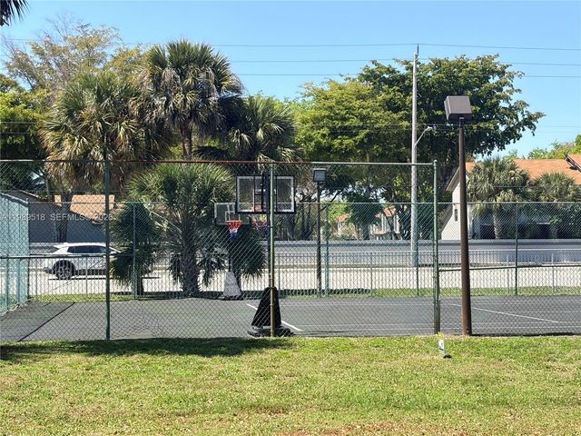 5720 Rock Island Rd 400, Tamarac, FL 33319