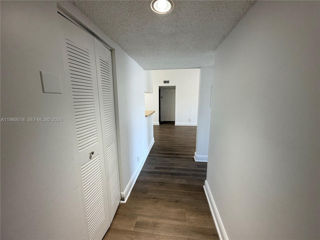 5720 Rock Island Rd 400, Tamarac, FL 33319