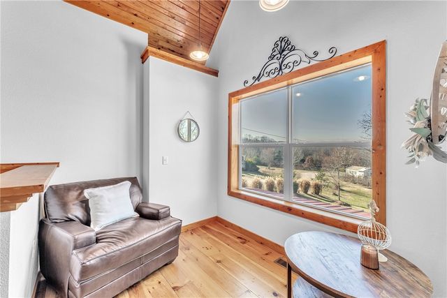 14859 E Black Oak Road, Fayetteville, AR 72701