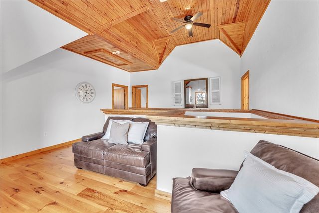 14859 E Black Oak Road, Fayetteville, AR 72701