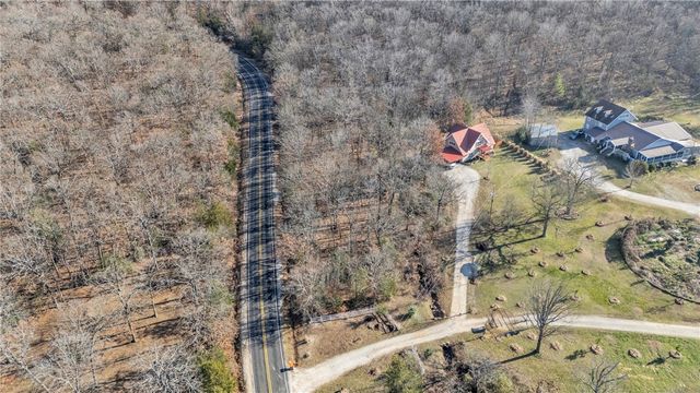 14859 E Black Oak Road, Fayetteville, AR 72701
