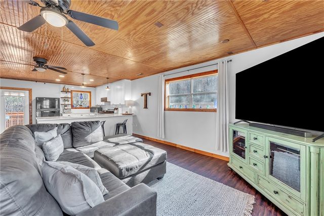 14859 E Black Oak Road, Fayetteville, AR 72701