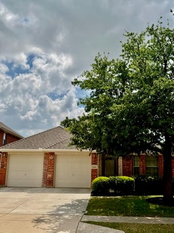 15525 Landing Creek Lane, Fort Worth, TX 76262