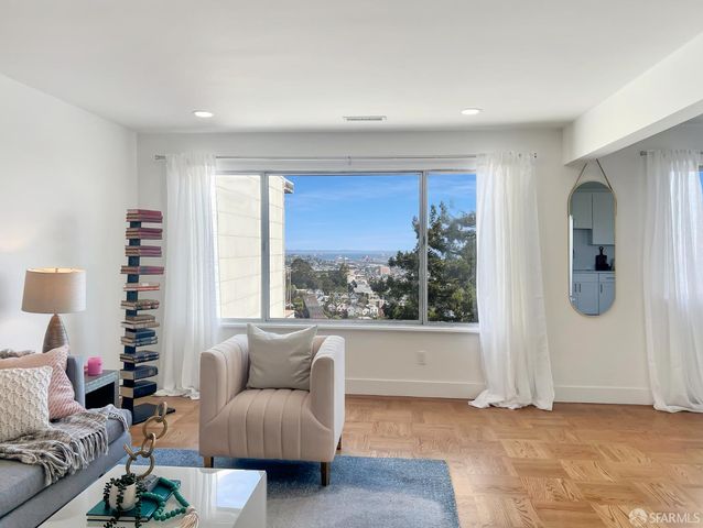 3711 Market Street 3TP, San Francisco, CA 94131