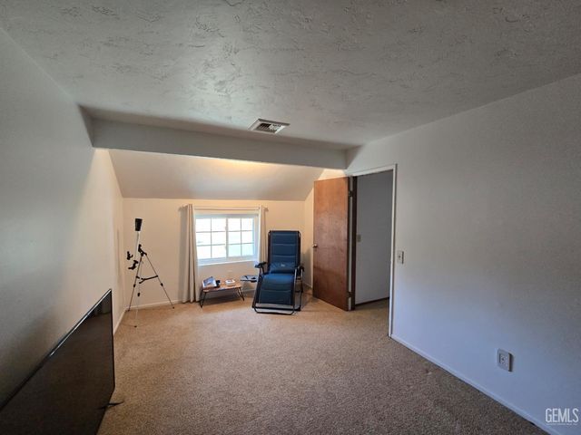 9517 Eucalyptus Drive, Bakersfield, CA 93306