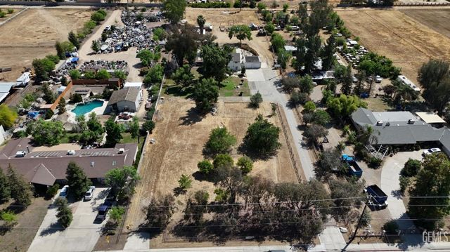 9517 Eucalyptus Drive, Bakersfield, CA 93306