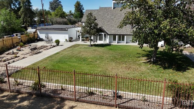 9517 Eucalyptus Drive, Bakersfield, CA 93306