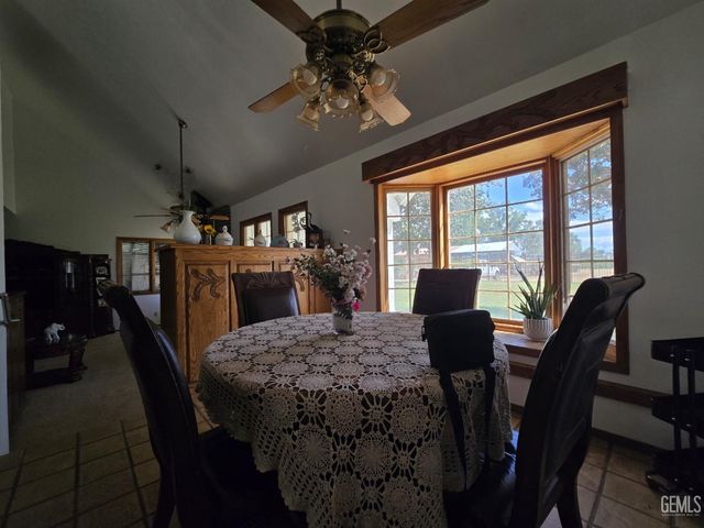 9517 Eucalyptus Drive, Bakersfield, CA 93306