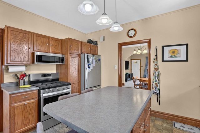 7714 14th AVENUE, Kenosha, WI 53143