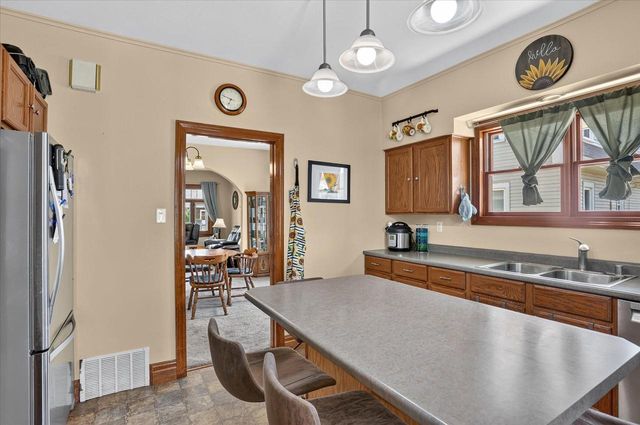 7714 14th AVENUE, Kenosha, WI 53143