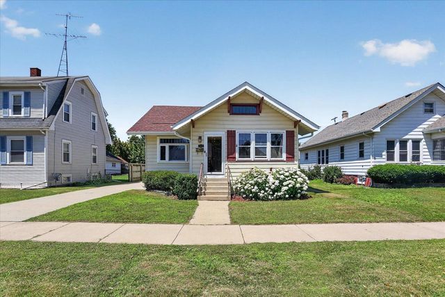 7714 14th AVENUE, Kenosha, WI 53143