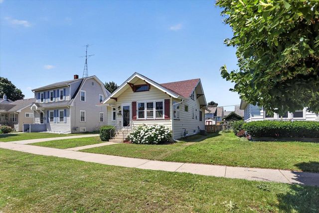 7714 14th AVENUE, Kenosha, WI 53143